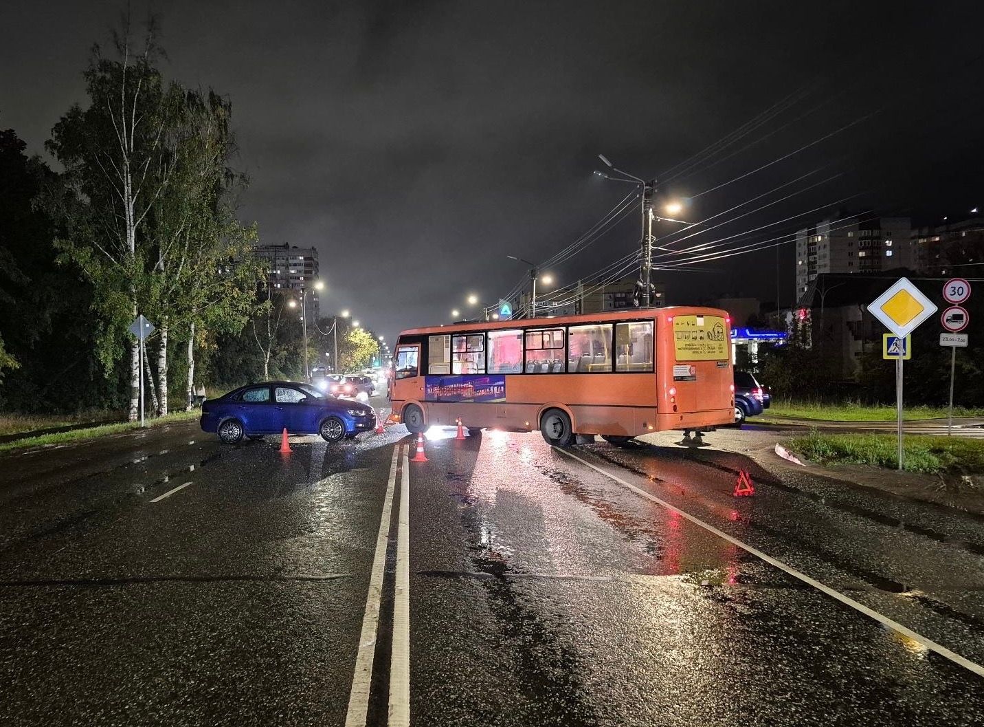 В ДТП с автобусами в Кирове пострадали 3 человека