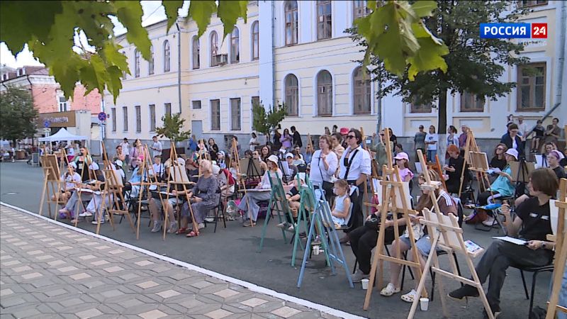 Более 70 человек стали участниками открытого мастер-класса в рамках Васнецовского пленэра