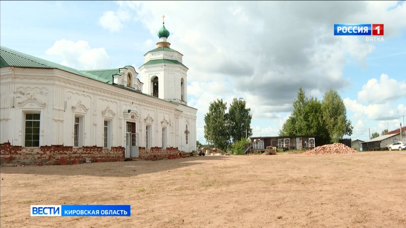 В селе Медяны продолжается восстановление Троицкой церкви