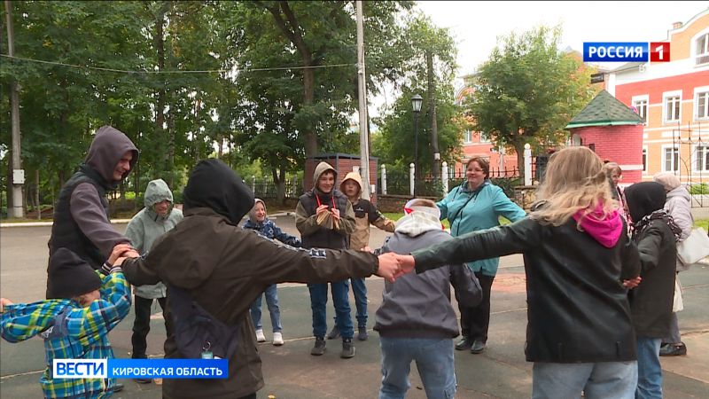 В Кирове в парке Аполло состоялся благотворительный праздник «Здравствуй, школа»