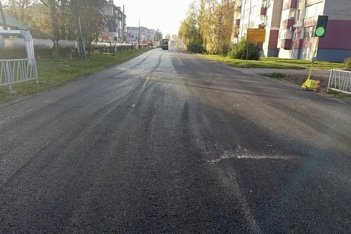 В Омутнинске идет ремонт улицы Юных Пионеров