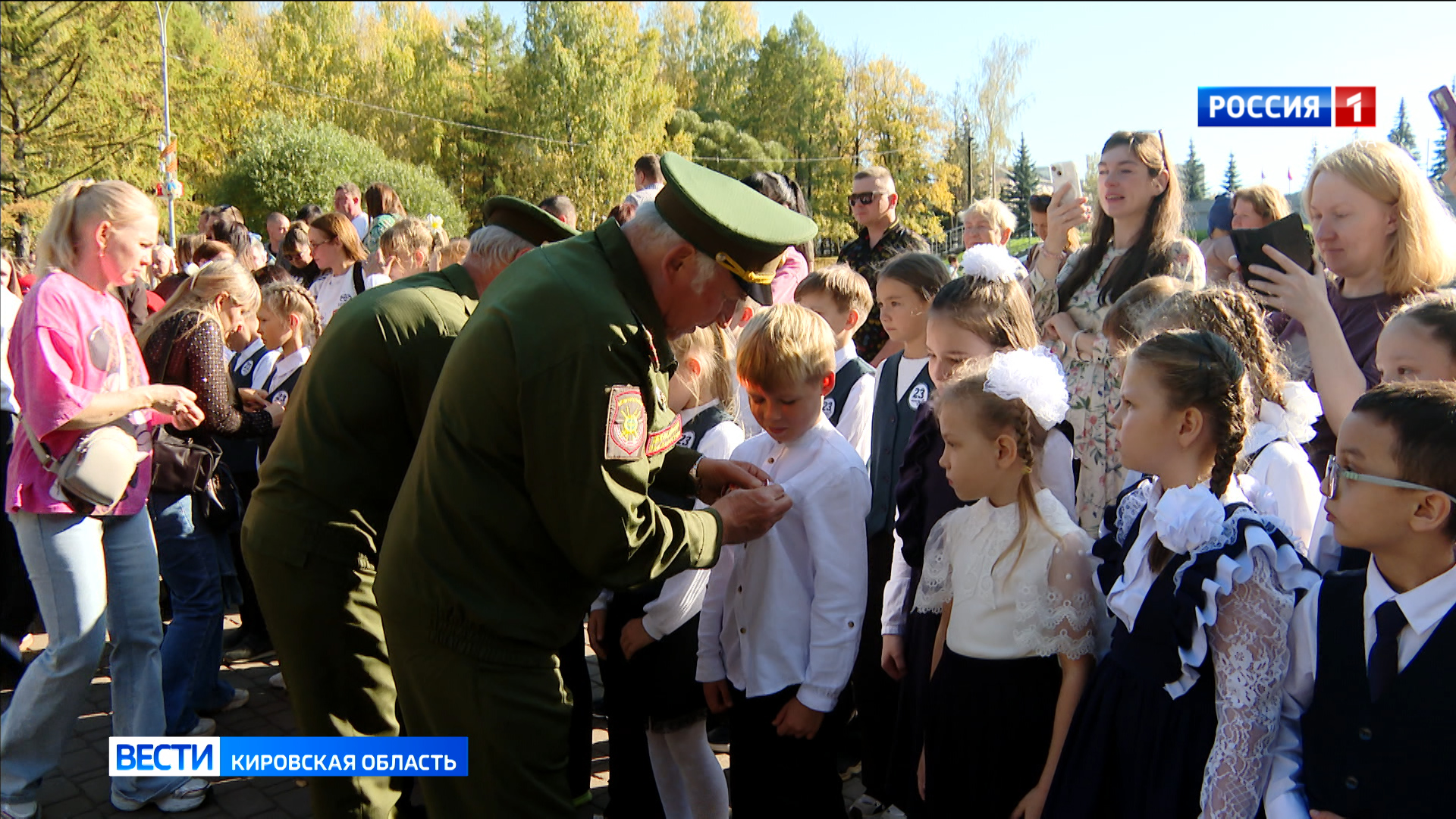 Более 500 кировских школьников торжественно вступили в ряды «Юнармии»