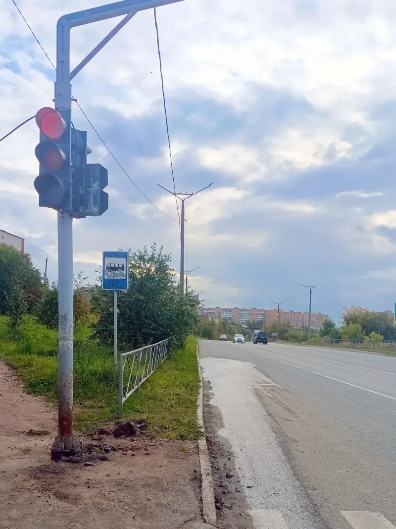 В Кирово-Чепецке восстановлена работа сбитого накануне светофора