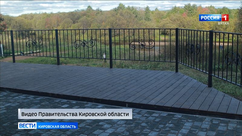 В Лальске благоустроили аллею в переулке Набережном