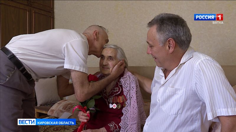 Вековой юбилей отметила кировчанка Ангелина Семеновна Русинович