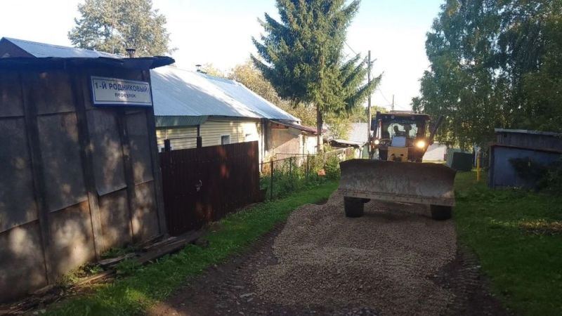 Три грунтовых дороги в Первомайском районе привели в порядок