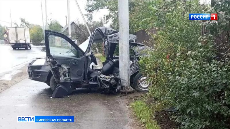 В Кирове водитель «Рено» погибла после наезда на опору ЛЭП