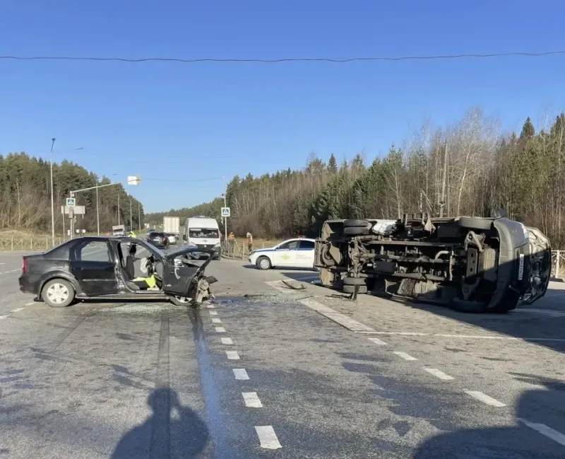 В утреней аварии в Слободском районе погибли 2 человека, находившиеся в автомобиле «Рено Логан»