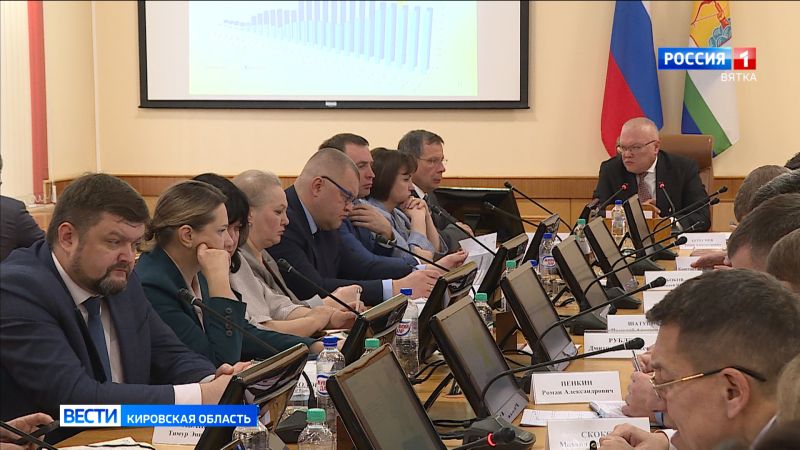 Александр Соколов поручил взять на контроль проблемные по отоплению муниципалитеты