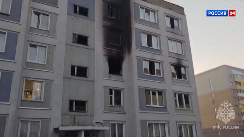 В Кирове на улице Боровой при пожаре пострадали два человека