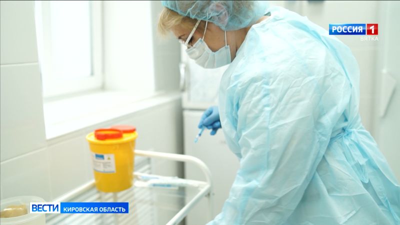 В поликлиники Кировской области направлена еще 91 тысяча доз вакцины против гриппа