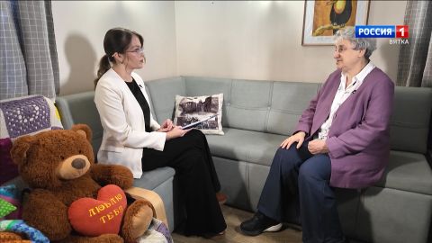 «С семьёй должен быть социальный куратор». Анна Битова о развитии службы ранней помощи (05.10.2026)